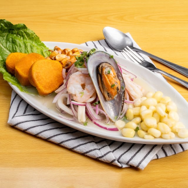 Ceviche Mixto.