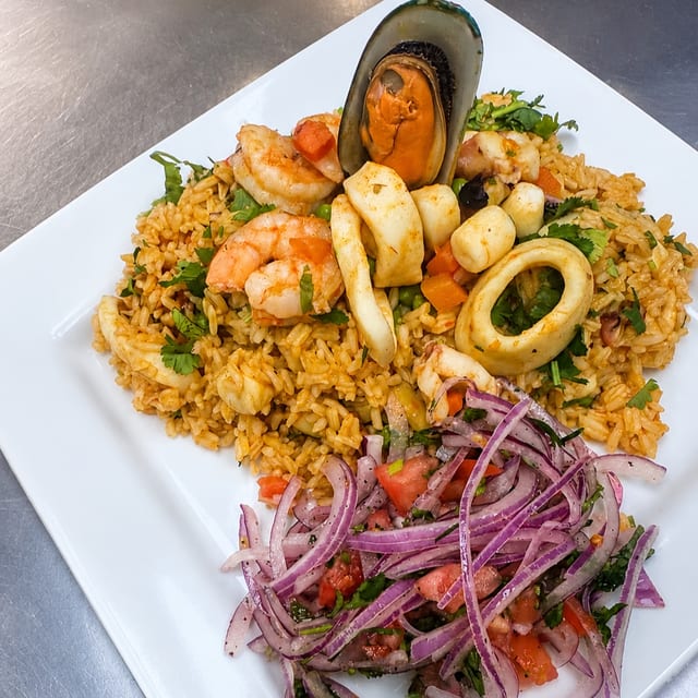 Arroz con Mariscos.